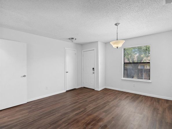 2163  Villa Place  A, Carrollton Texas 75006