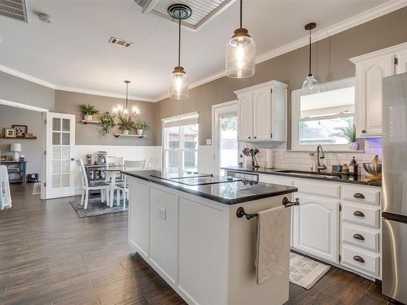 5025  Barberry Drive , Fort Worth Texas 76133