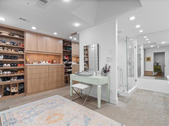 5512  Bent Tree Drive , Dallas Texas 75248