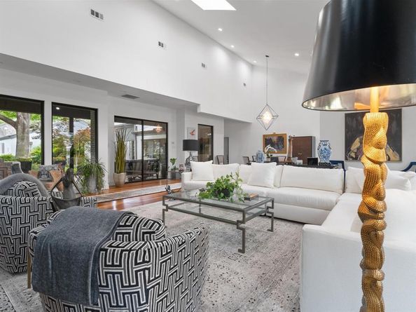 5512  Bent Tree Drive , Dallas Texas 75248