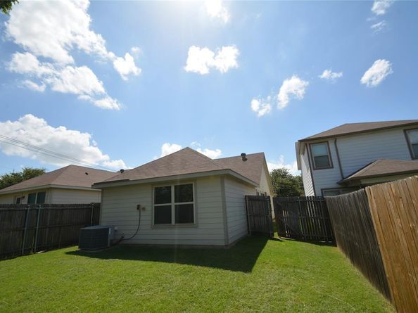 853  Village Point Lane , Fort Worth Texas 76108