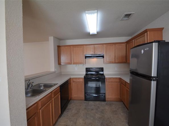 853  Village Point Lane , Fort Worth Texas 76108