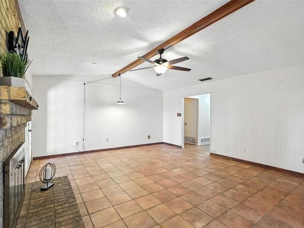 3013  Alderon Lane , Garland Texas 75044