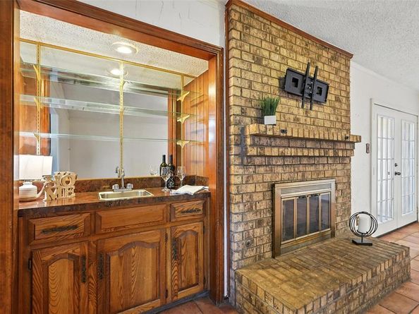 3013  Alderon Lane , Garland Texas 75044
