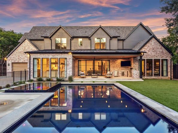 10915  Snow White Drive , Dallas Texas 75229