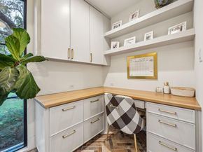 10915  Snow White Drive , Dallas Texas 75229