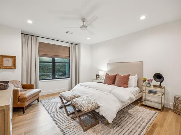 10915  Snow White Drive , Dallas Texas 75229