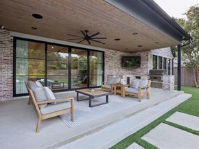 10915  Snow White Drive , Dallas Texas 75229