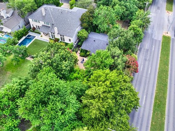 5305  Nakoma Drive , Dallas Texas 75209