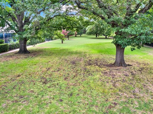 5305  Nakoma Drive , Dallas Texas 75209