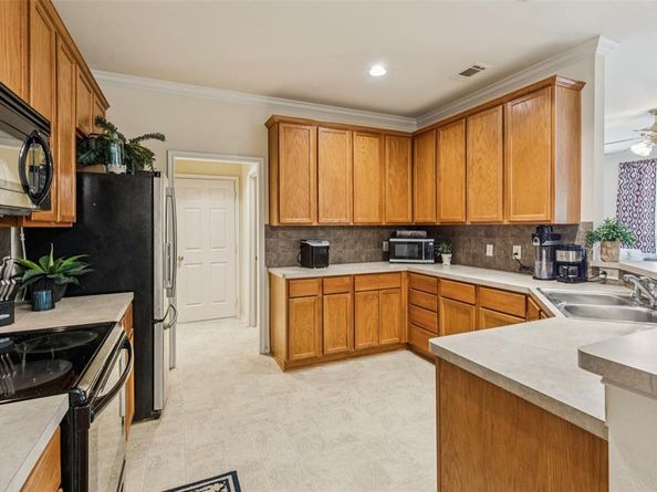 6119  Cypress Point Drive , Garland Texas 75043