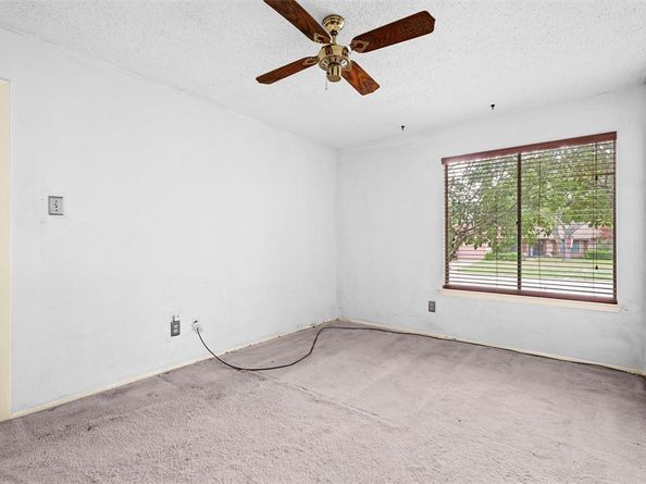 1722  Plantation Road , Garland Texas 75044