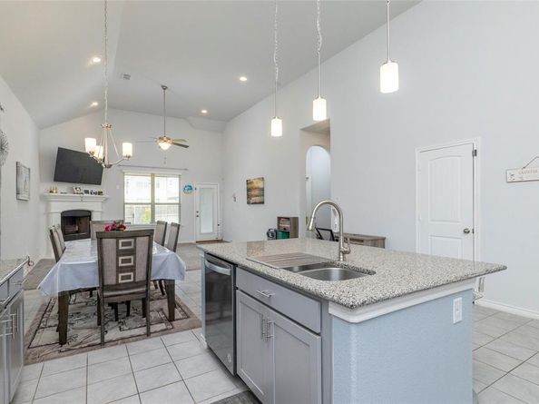 3820  Carmel Hills Drive , Denton Texas 76208