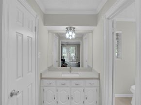638  Arawe Circle E, Irving Texas 75060