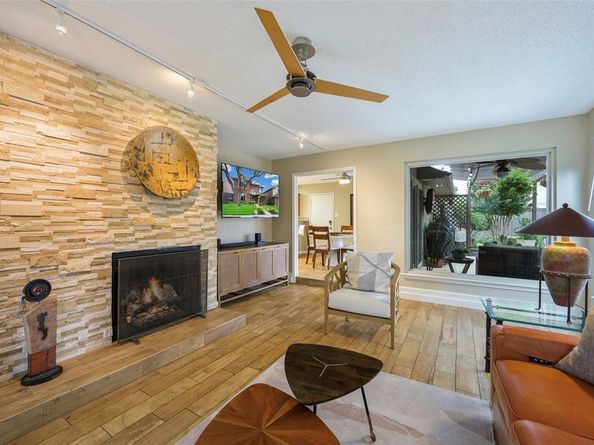 2903  Fort Point Lane , Carrollton Texas 75007