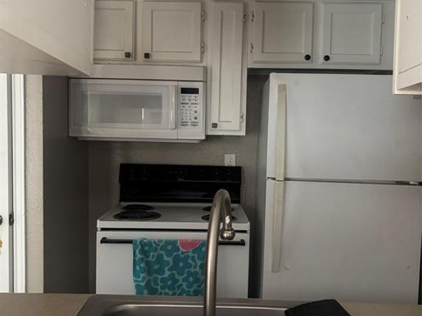 9520  Royal Lane  103, Dallas Texas 75243