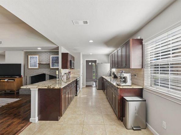 7741  El Santo Lane , Dallas Texas 75248