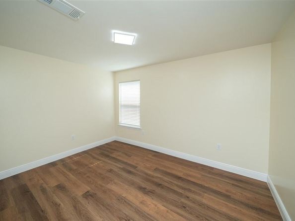 1639  Barlow Avenue , Dallas Texas 75224