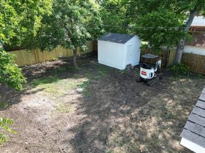 1639  Barlow Avenue , Dallas Texas 75224
