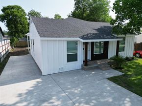 1639  Barlow Avenue , Dallas Texas 75224