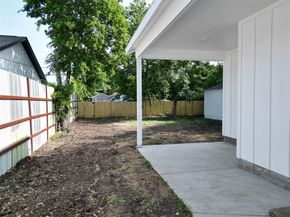 1639  Barlow Avenue , Dallas Texas 75224