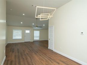 1639  Barlow Avenue , Dallas Texas 75224