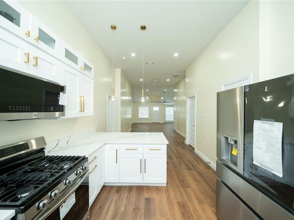 1639  Barlow Avenue , Dallas Texas 75224