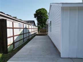1639  Barlow Avenue , Dallas Texas 75224