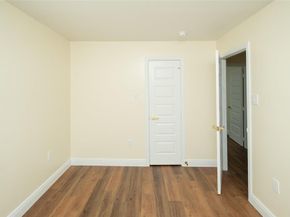 1639  Barlow Avenue , Dallas Texas 75224