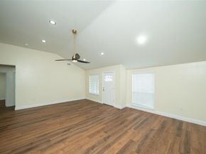 1639  Barlow Avenue , Dallas Texas 75224