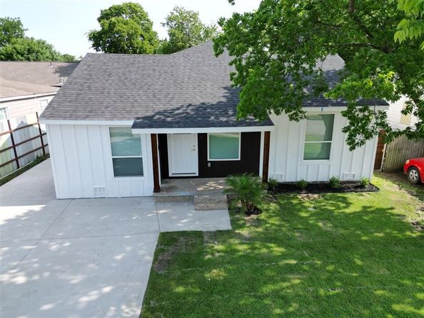 1639  Barlow Avenue , Dallas Texas 75224