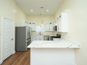 1639  Barlow Avenue , Dallas Texas 75224