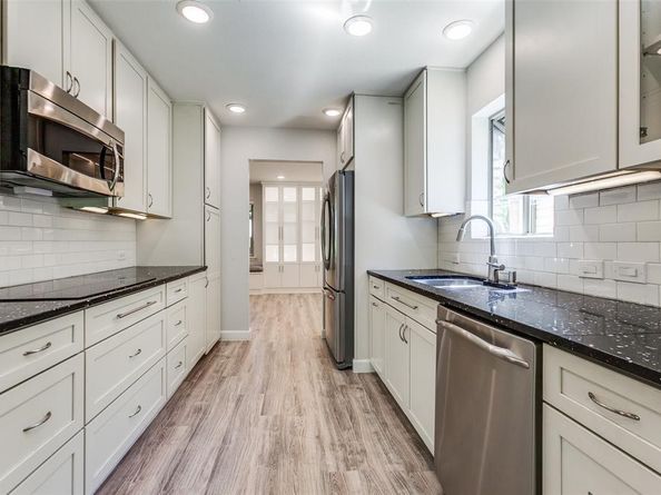 7715  La Cosa Drive , Dallas Texas 75248