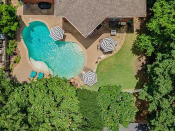 2508  Springhill Drive 