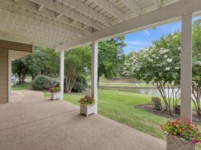924  Canal Street , Irving Texas 75063