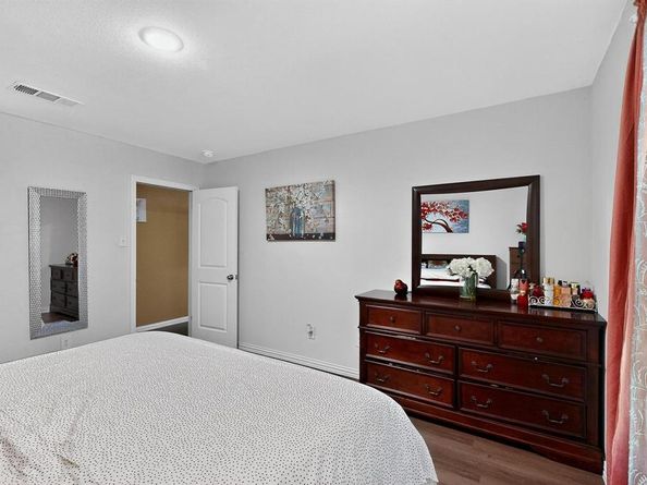 2222  Echo Lake  , Dallas Texas 75253