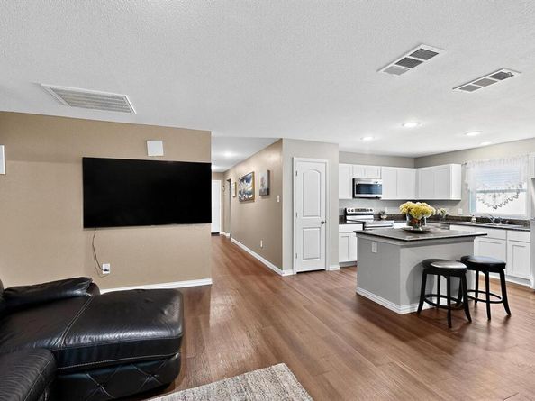 2222  Echo Lake  , Dallas Texas 75253