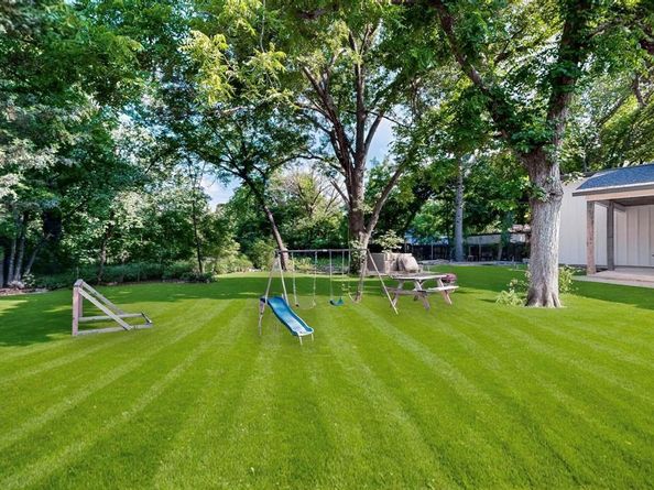 2222  Echo Lake  , Dallas Texas 75253