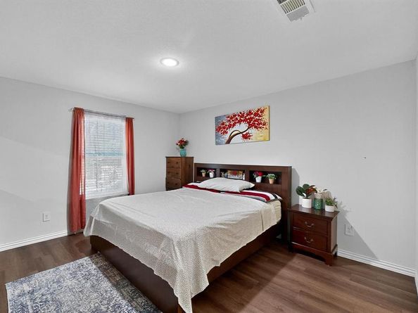 2222  Echo Lake  , Dallas Texas 75253