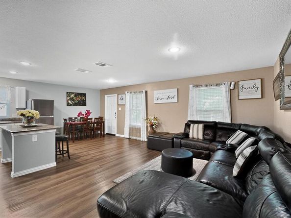 2222  Echo Lake  , Dallas Texas 75253