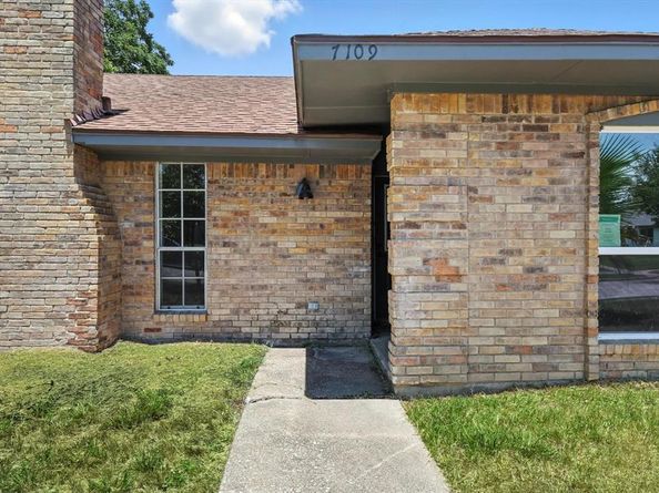 7109  Timberline Drive , Rowlett Texas 75089