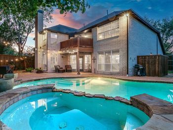 901  Sugarberry Lane 