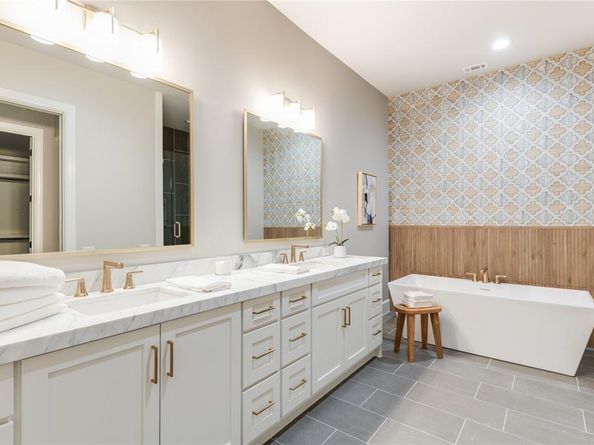 29  Saint Laurent Place , Dallas Texas 75225