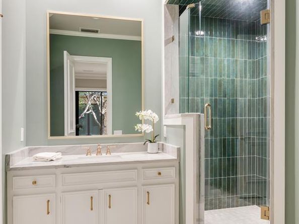 29  Saint Laurent Place , Dallas Texas 75225