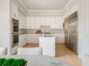 29  Saint Laurent Place , Dallas Texas 75225