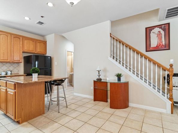 708  Chestnut Hill Drive , Allen Texas 75013