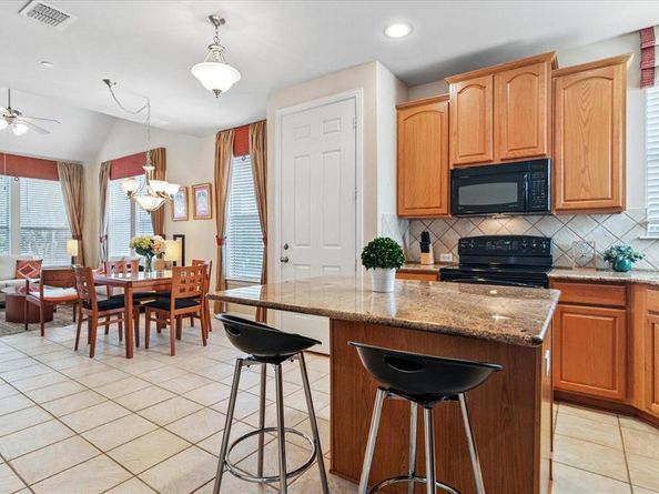708  Chestnut Hill Drive , Allen Texas 75013