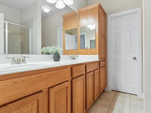 708  Chestnut Hill Drive , Allen Texas 75013