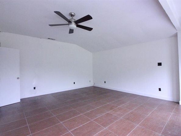 647  Monssen Drive , Dallas Texas 75224