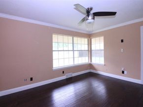 647  Monssen Drive , Dallas Texas 75224